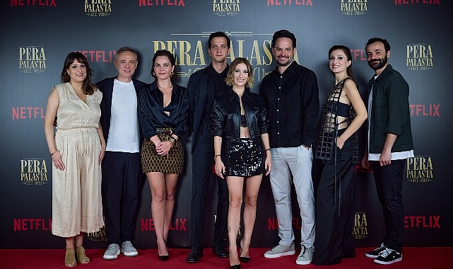 Netflix, “Pera Palas’ta Gece Yarısı” 2. sezon lansmanını ekibin bir araya geldiği özel bir yemekle kutladı.