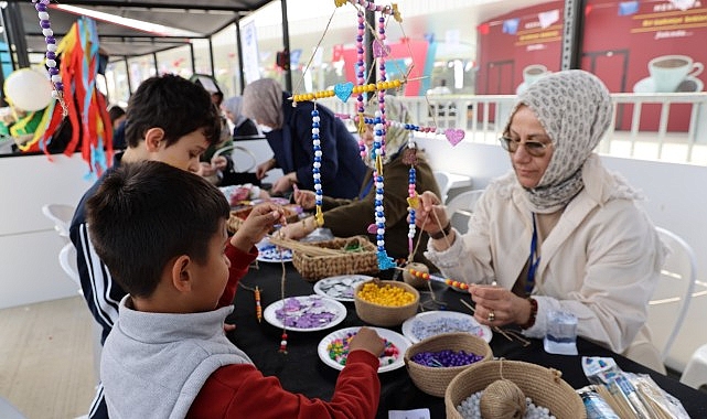 Bu atölyede her eser rüzgarla hayat buldu