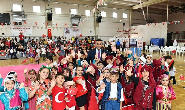 Çiğli’de Çocuklar İçin Eğlence Dolu Bayram Şenliği