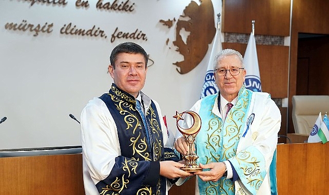 Ege Üniversitesi, Özbekistan Yükseköğretim Kurulu Başkanı Prof. Dr. Odil Abdurakhmanov’a ‘Fahri Doktora’ unvanı verdi