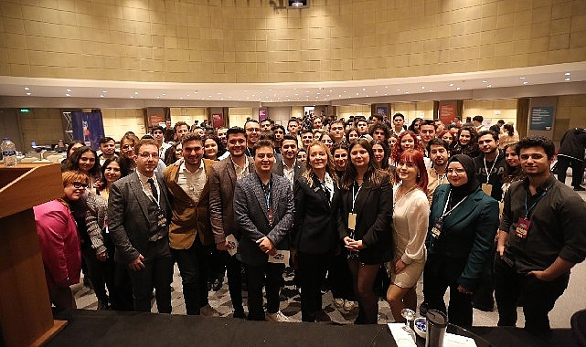 Gençler iklim krizine karşı seslerini Konak’tan yükseltecek