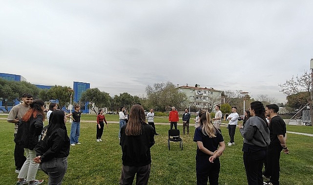 Rektör Prof. Dr. Budak, uluslararası öğrencilerle bir araya geldi