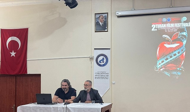 Ege Üniversitesi 2. Uluslararası Turan Film Festivalinde sahne genç yönetmenlerin