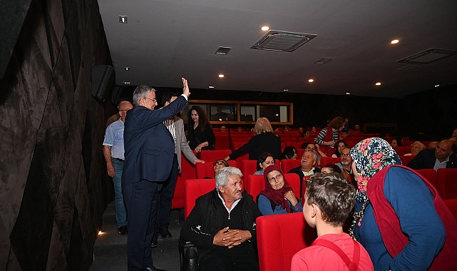 “Gülşen” tiyatro oyunu büyük alkış aldı