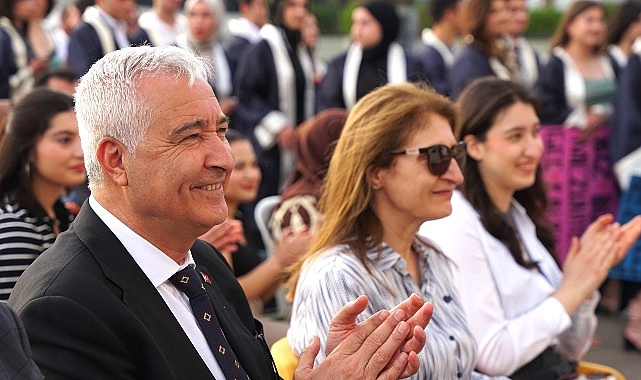 Hasan Türkmen Anadolu Lisesi’nde Mezuniyet Heyecanı