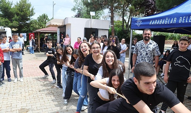 Karabağlar’da baharın coşkusu gençlerle buluştu