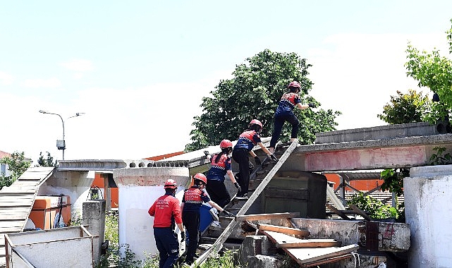 Osmangazi Belediyesi’nden öğrencilere arama kurtarma eğitimi