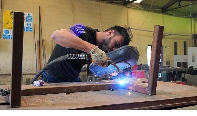 Hem Üretiyor Hem Tasarruf Ediyor