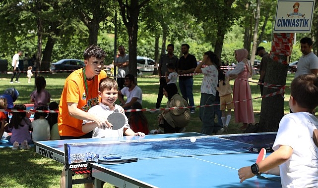 İnegöl’de Yaz Spor Okullarının Provası Spor Şenliğiyle Yapıldı