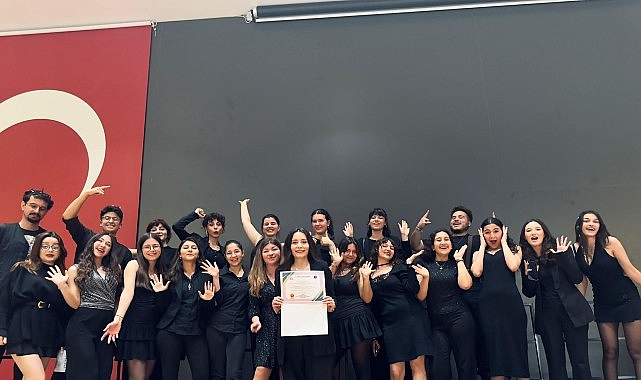 İsmail Baha Sürelsan Konservatuvarı Gençlik Korosu’na başarı ödülü
