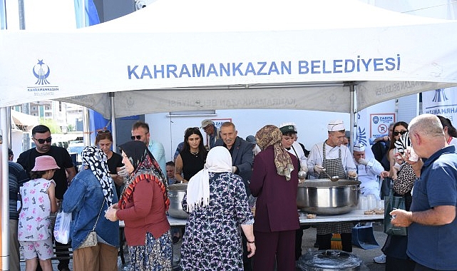Aşure İkramıyla Kültürel Değerler Yaşatıldı