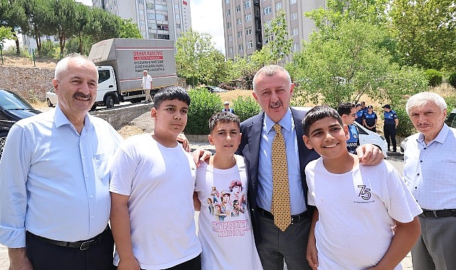 Büyükakın, Gebze’de aşure dağıttı