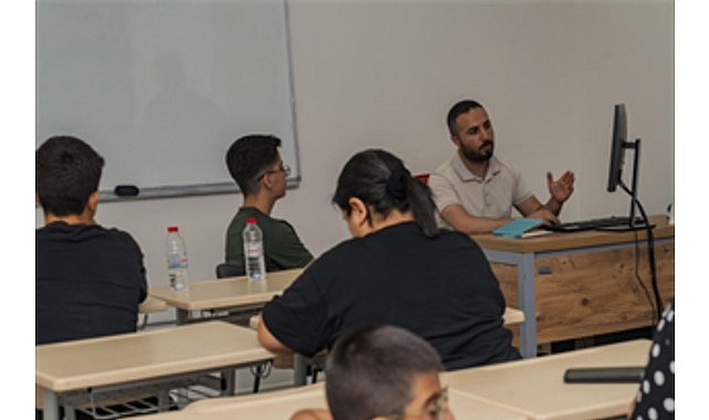 Sınav Destek Merkezi tercih döneminde de öğrencilerin yanında