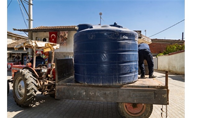 Büyükşehir yanan köylere can suyu oluyor