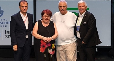 Halil Ergün ve Defne Yalnız’a ‘Yaşam Boyu Başarı Ödülü’ verildi