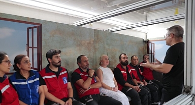 ​KAM, Bornova’da ‘Hatırlamak Yetmez, Hazırlanmak Gerek’ dedi