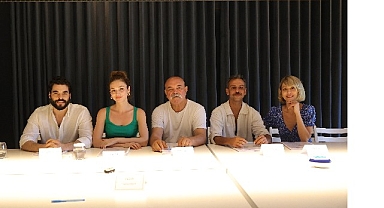 ‘Veliaht’ Dizisi Oyuncuları Okuma Provasında Bir Araya Geldi!