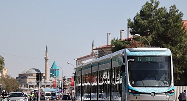 Başkan Altay: “Konya’da Yeni Kayıt Yaptıran Üniversite Öğrencileri Toplu Ulaşımdan 10 Gün Ücretsiz Faydalanıyor”