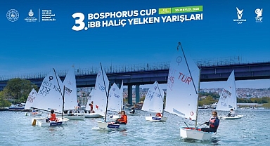 Yelkenliler Haliç’te Suya İniyor
