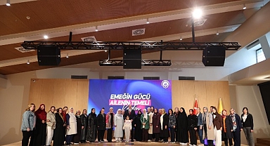 Başkan Altay “Aile Yılı” Kapsamında İlçelerden Gelen Kadınlarla Buluştu