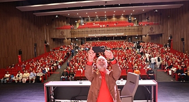 Yenişehirlioğlu: İnsanın ihyası için bilgi şart