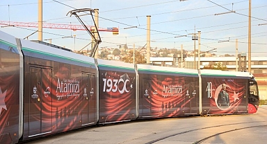 Otobüs ve tramvaylarda Ata’ya saygı